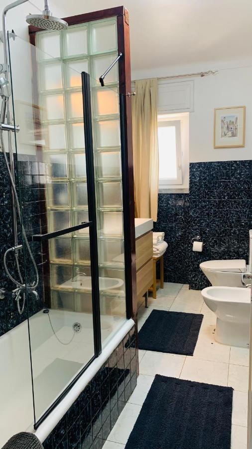 Beautiful Private Room Next To Lisbon - New Paço de Arcos Buitenkant foto