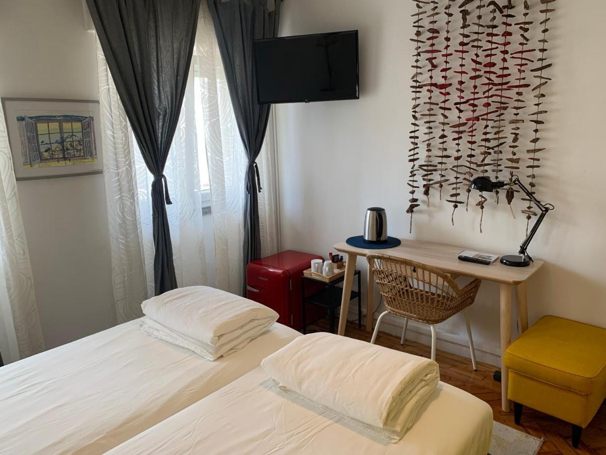 Beautiful Private Room Next To Lisbon - New Paço de Arcos Buitenkant foto